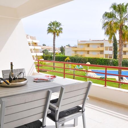 Lovelystay - 2Br Modern, Pool Access, Close To Marina & Beach Quarteira Eksteriør billede