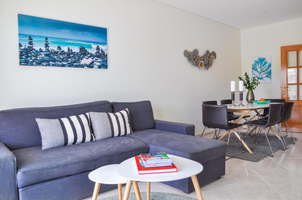 Lovelystay - 2Br Modern, Pool Access, Close To Marina & Beach Quarteira Eksteriør billede